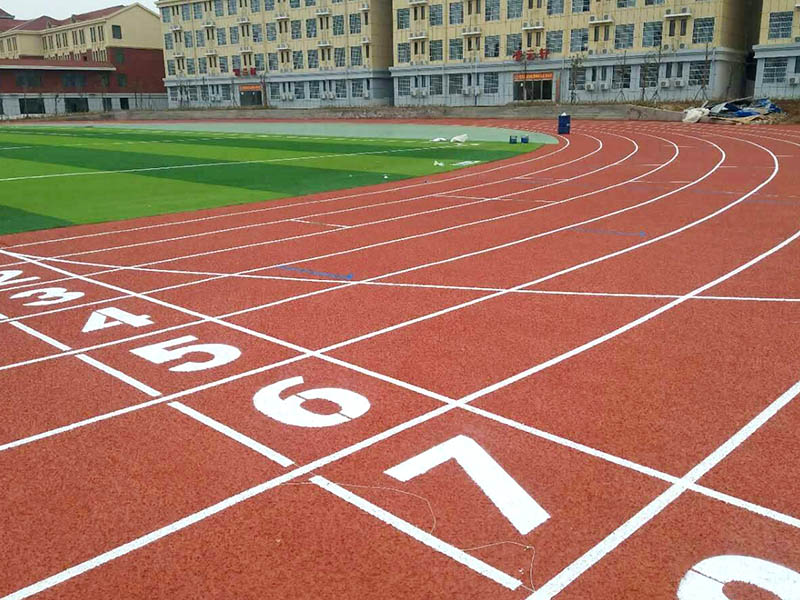 新國標(biāo)塑膠跑道到底新到哪里？